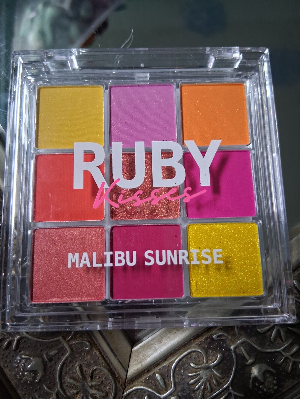 Malibu Sunrise Eyeshadow Palette — Pink, Yellow & Orange Shades - Picture 2 of 6